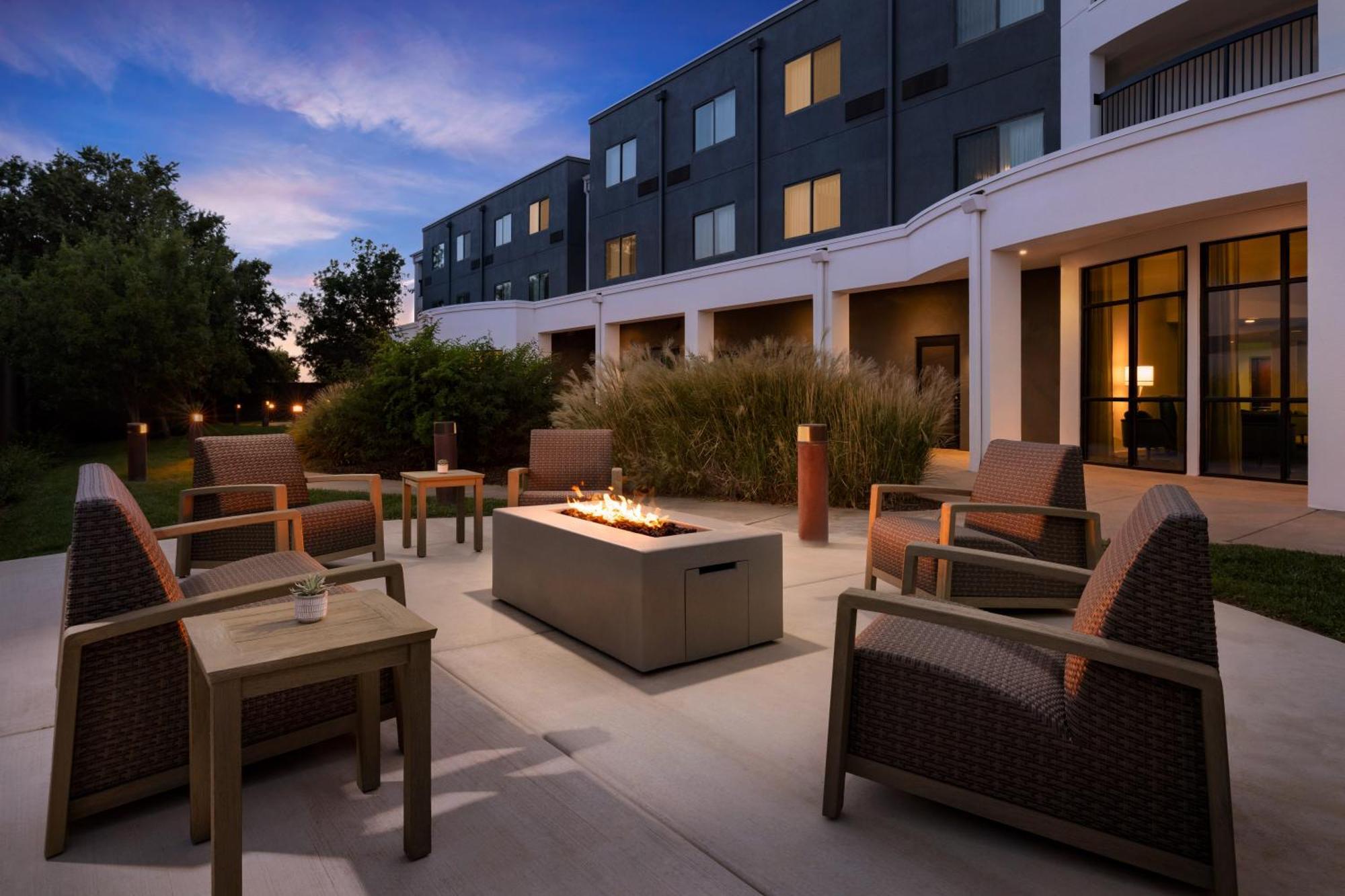 Courtyard By Marriott Amarillo West/Medical Center Hotel Bagian luar foto